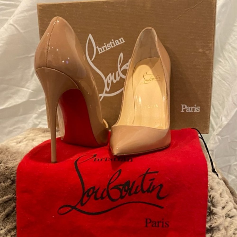 Christian Louboutin 37 Italian , 7 US , Tan Heels